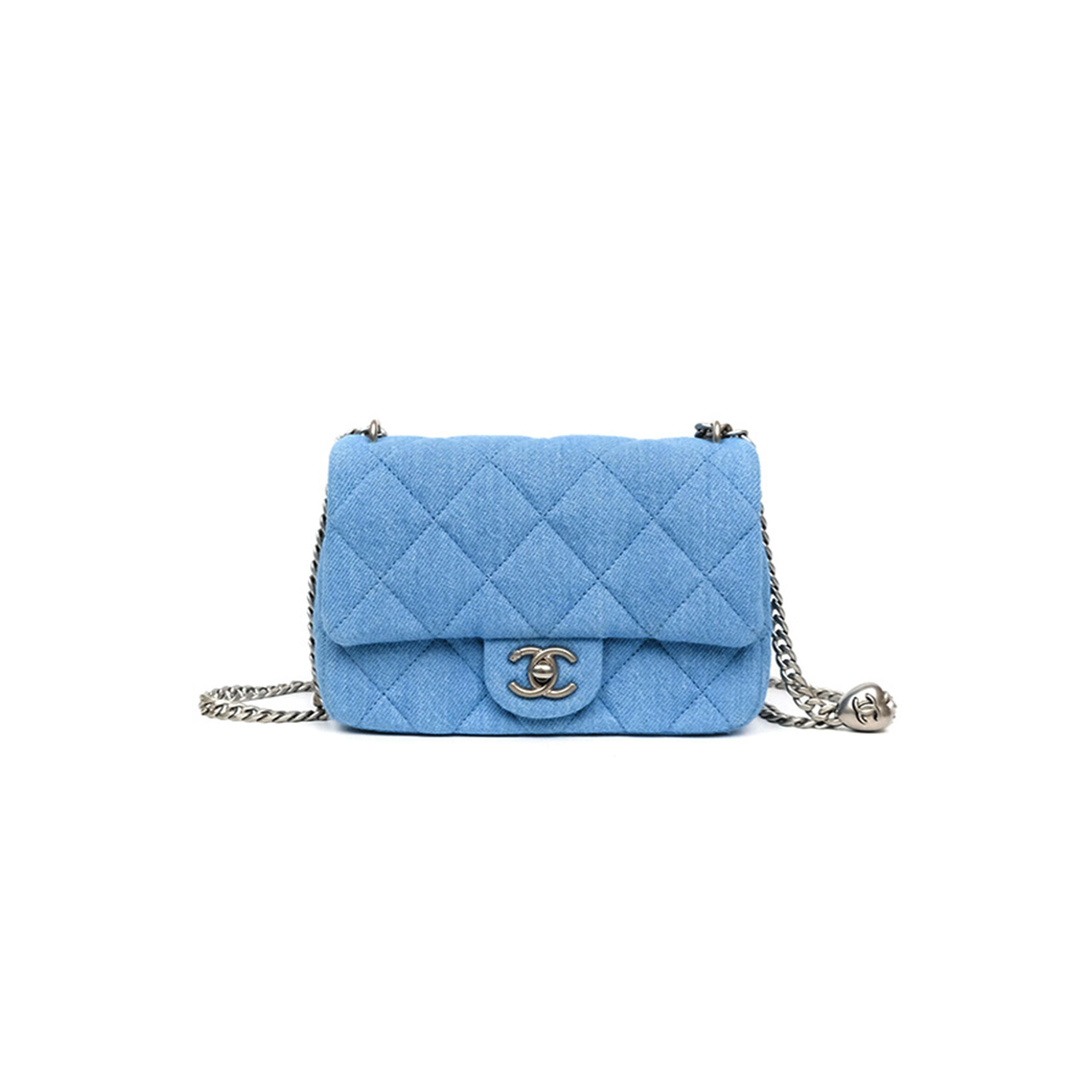 ch**el master heart crush mini flap bag blue De*1m aged silver hardware (19*13*6cm)